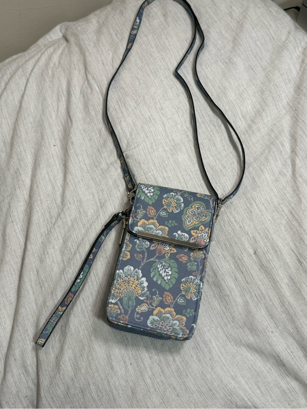 Floral Crossbody Phone Bag in Blue Multi - Picture 4 of 6